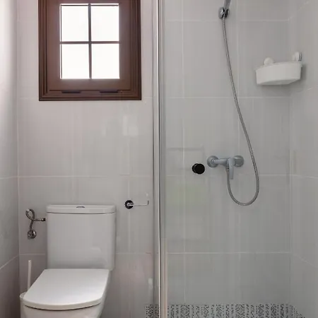 Pearl Of Nature: Serenity By The Sea Lejlighed Azano