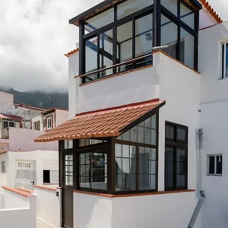 Pearl Of Nature: Serenity By The Sea Azano