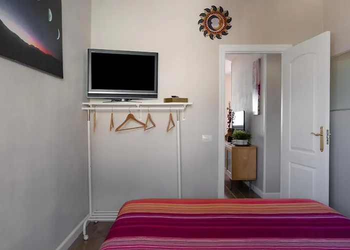 Pearl Of Nature: Serenity By The Sea Apartman Azano