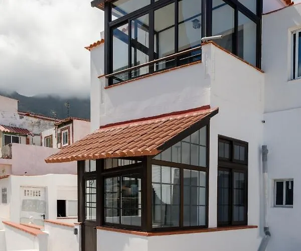 Pearl Of Nature: Serenity By The Sea Azano